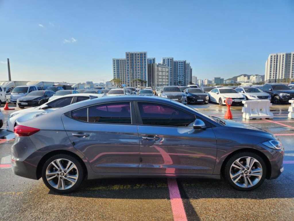 현대 아반떼AD 1.6 GDi 밸류 플러스 - 이미지 11