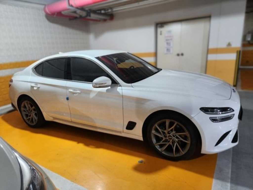 제네시스 더 뉴G70 가솔린 2.0T 2WD 기본형 - 이미지 5