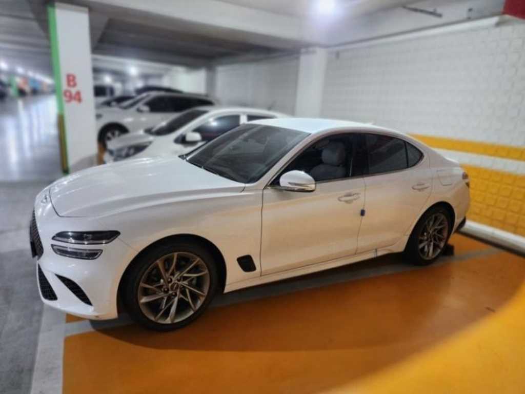 제네시스 더 뉴G70 가솔린 2.0T 2WD 기본형 - 이미지 10