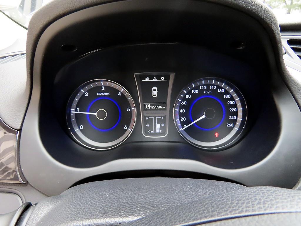 현대 그랜저HG 디젤 HG 220 모던 - 이미지 19