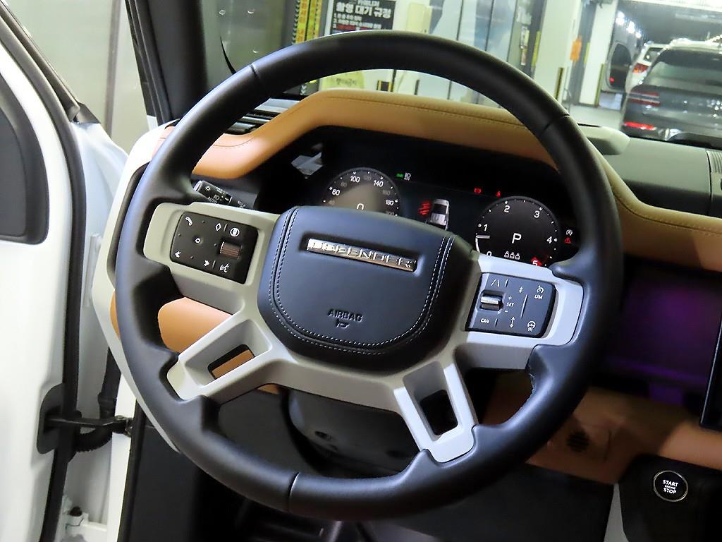 랜드로버 올 뉴 디펜더 110 D300 X다이나믹 HSE - 이미지 6