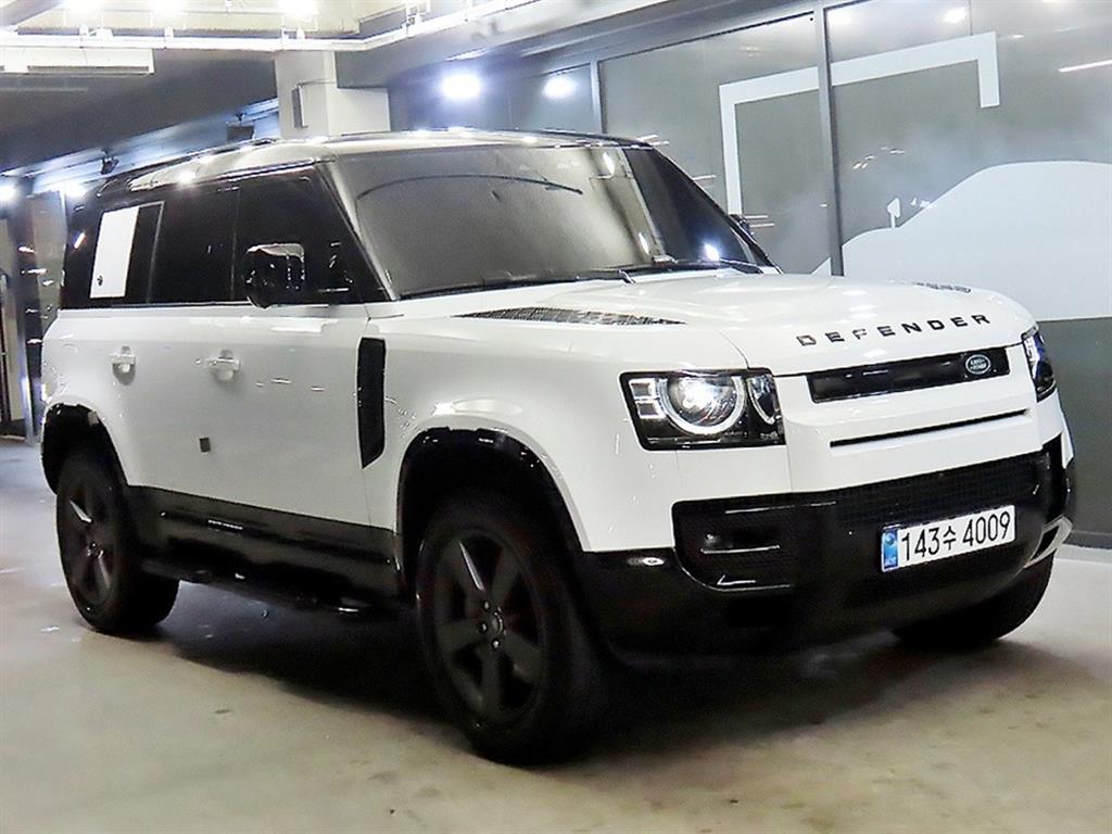 랜드로버 올 뉴 디펜더 110 D300 X다이나믹 HSE - 이미지 2