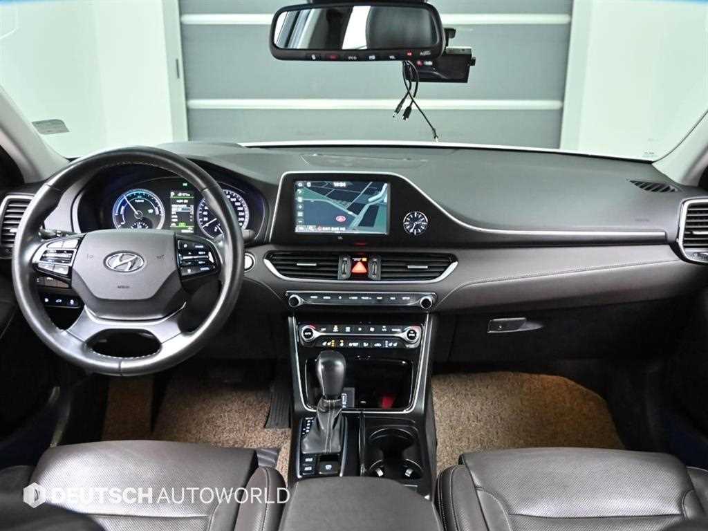 현대 그랜저IG 하이브리드 2.4 HEV 익스클루시브 스페셜 - 이미지 11