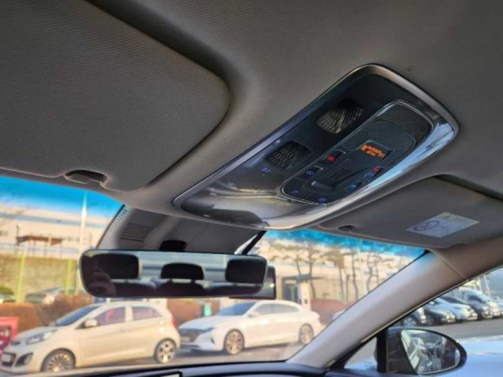 제네시스 더 올뉴G80 가솔린 2.5 2WD 기본형 - 이미지 12