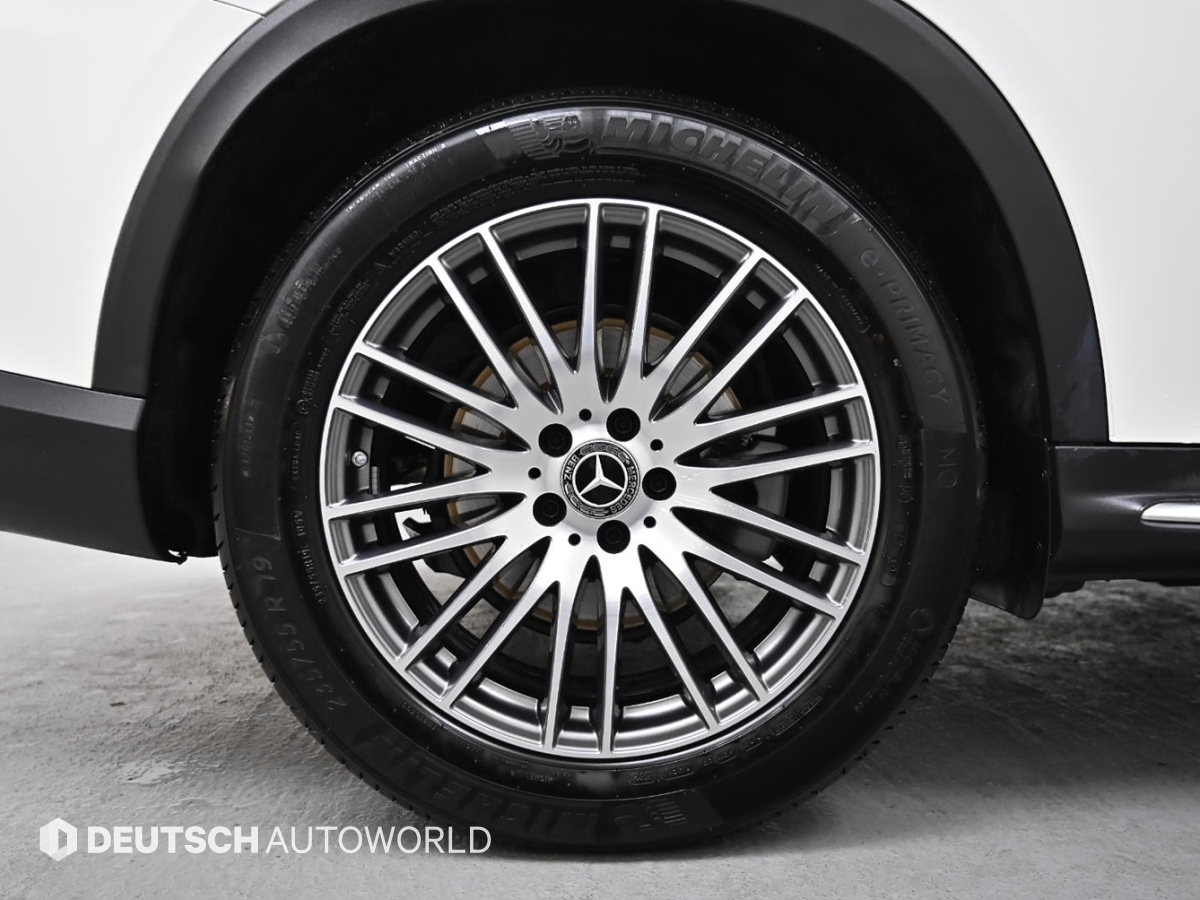 벤츠 GLC클래스(2세대) GLC 300 4매틱 쿠페 아방가르드 - 이미지 11