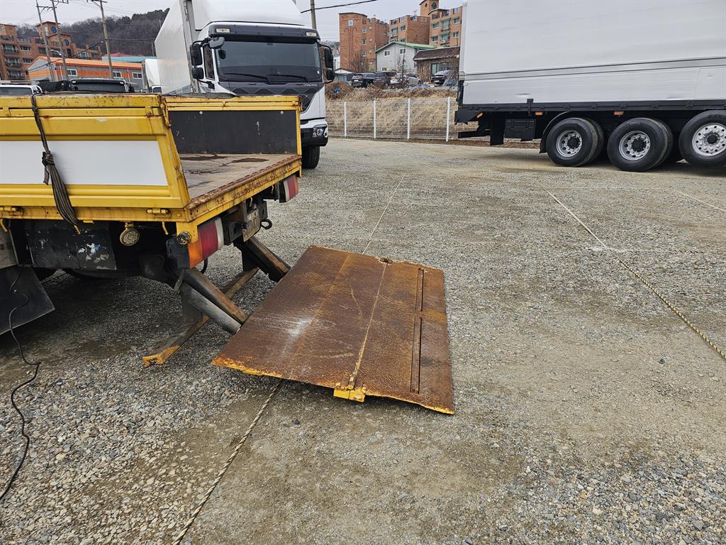 현대 e-마이티 3.5톤 슈퍼캡 장축고상 - 이미지 10