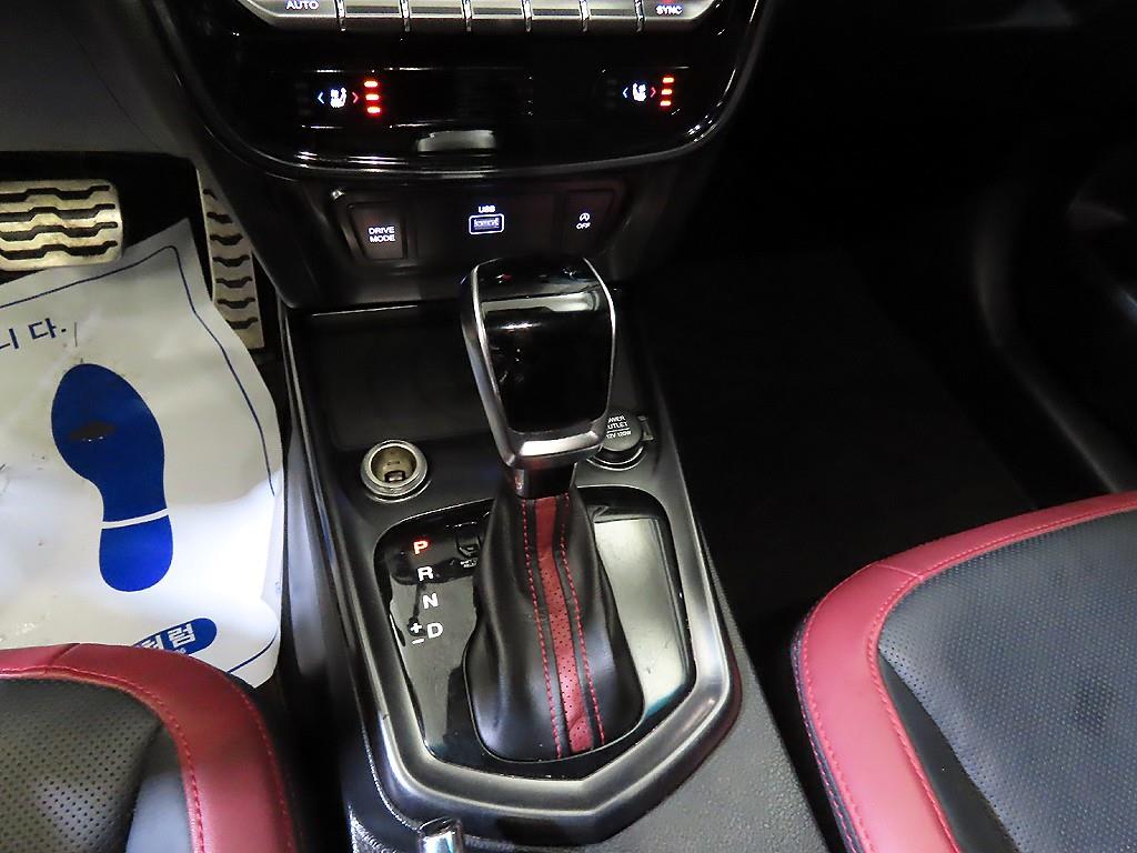 KG모빌리티(쌍용) 베리 뉴 티볼리 1.5 가솔린 2WD V5 - 이미지 10