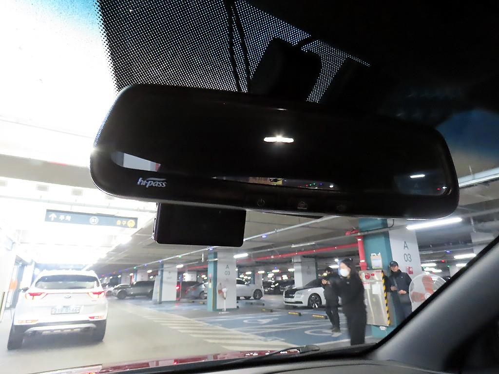 KG모빌리티(쌍용) 베리 뉴 티볼리 1.5 가솔린 2WD V5 - 이미지 18