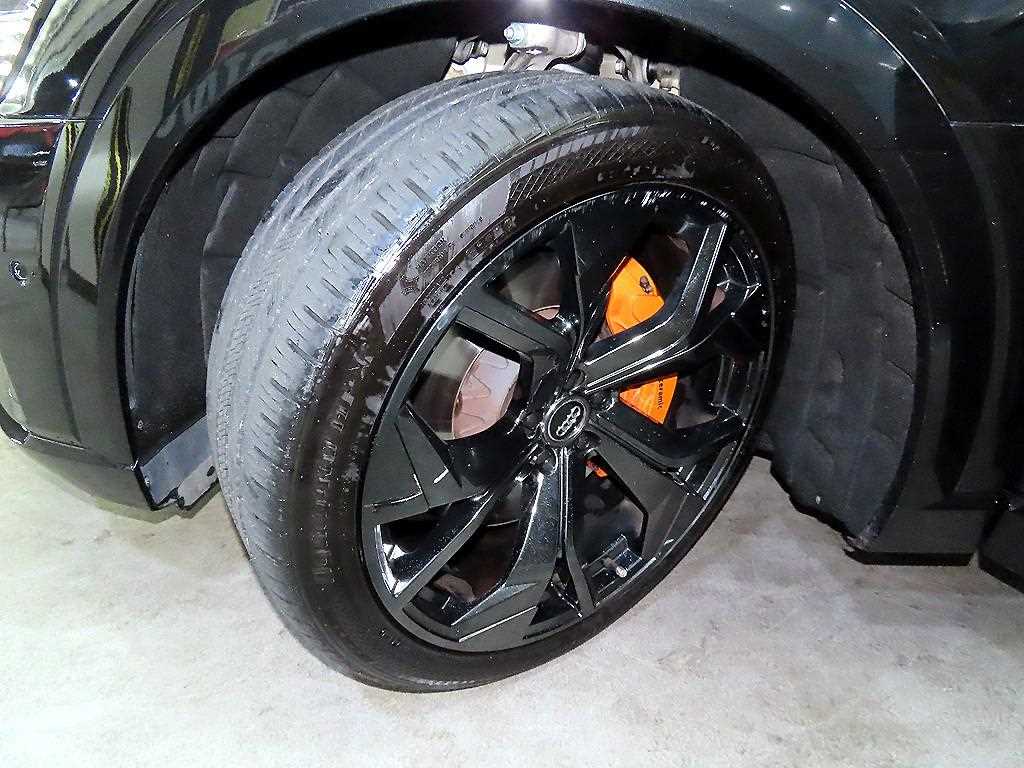 아우디 e-트론 55 콰트로 - 이미지 8