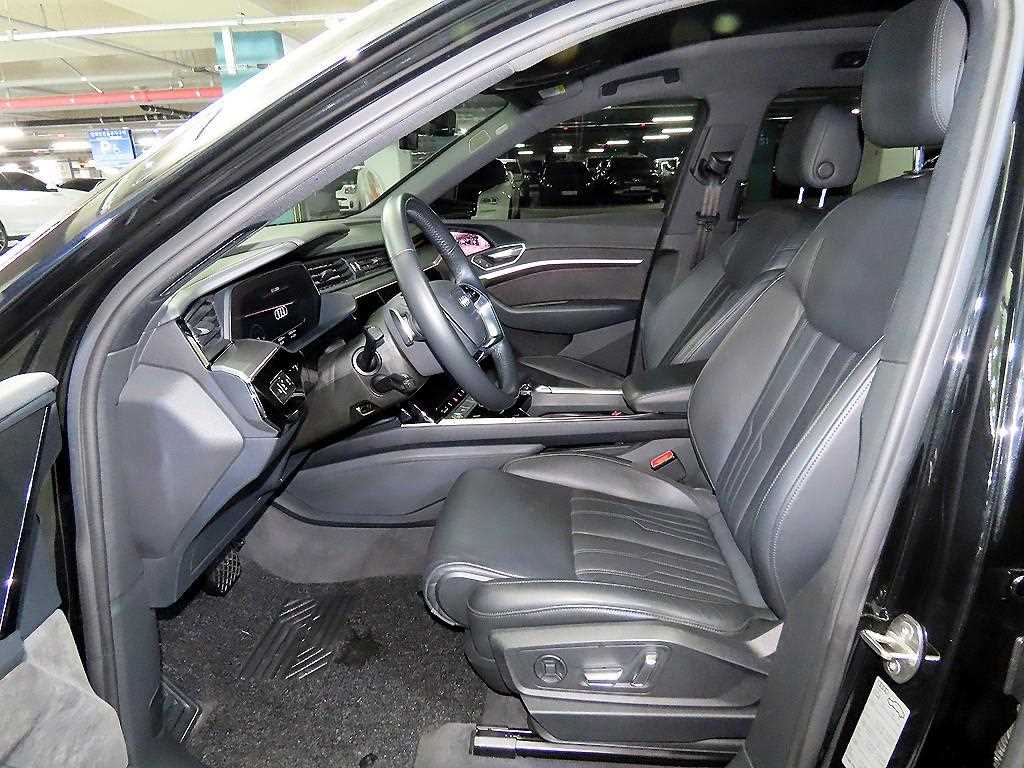 아우디 e-트론 55 콰트로 - 이미지 13