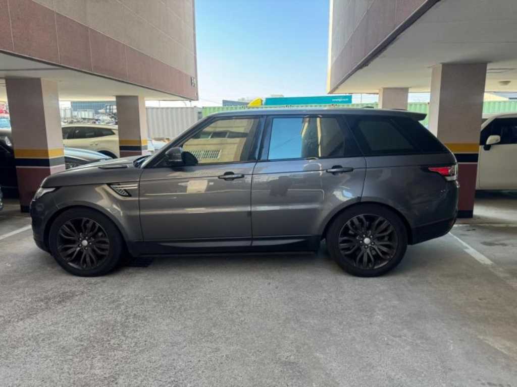 랜드로버 레인지로버 스포츠(2세대) 3.0 SDV6 HSE - 이미지 6
