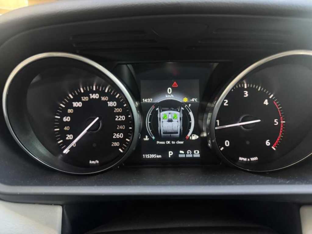 랜드로버 레인지로버 스포츠(2세대) 3.0 SDV6 HSE - 이미지 3