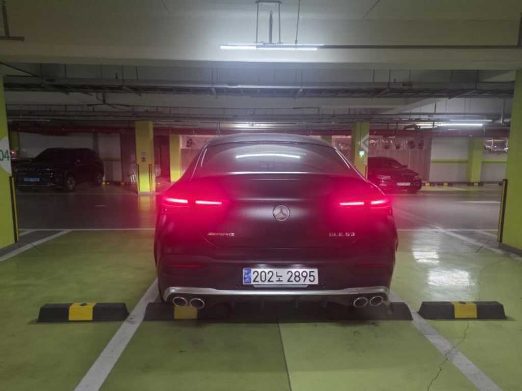 벤츠 GLE클래스(4세대) GLE 53 AMG 4매틱+ 쿠페 - 이미지 4