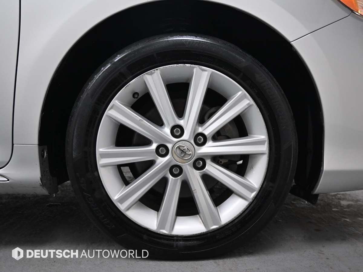 토요타 캠리(9세대) 2.5 하이브리드 XLE - 이미지 13