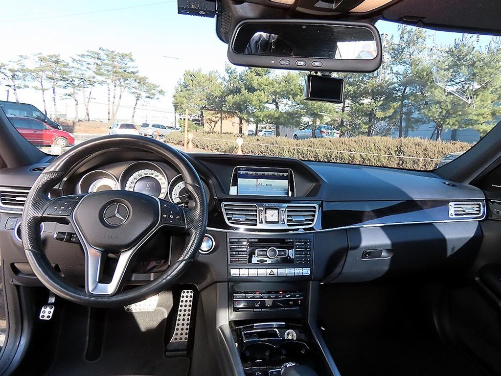 벤츠 E클래스(4세대) E350 CDI 블루텍 4매틱 - 이미지 18