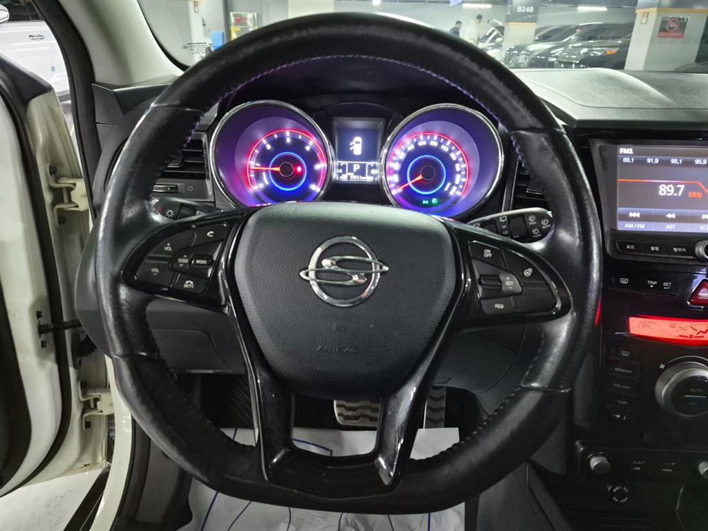 KG모빌리티(쌍용) 티볼리 에어 디젤 2WD RX - 이미지 16