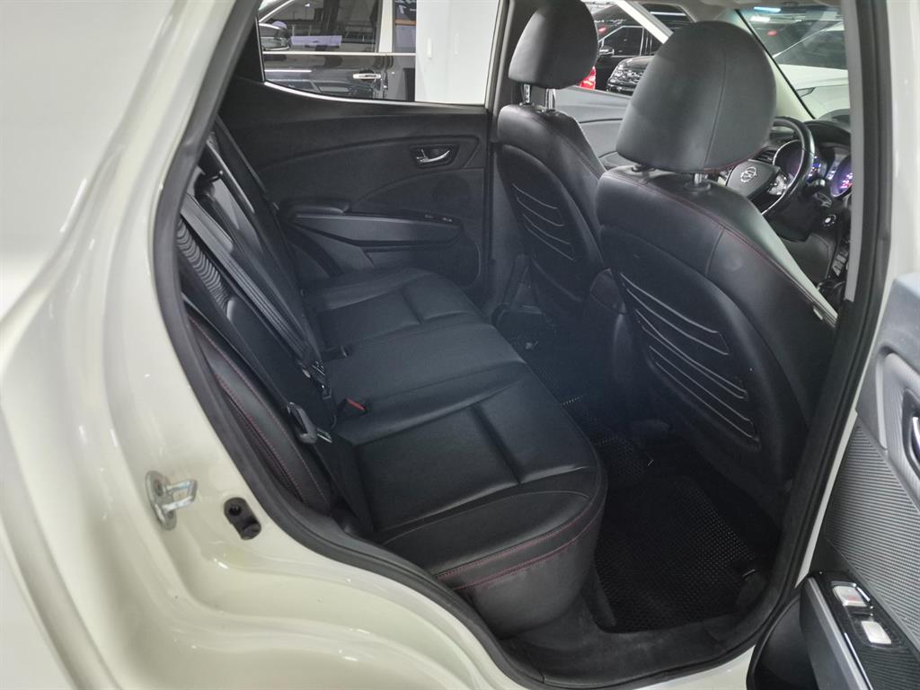 KG모빌리티(쌍용) 티볼리 에어 디젤 2WD RX - 이미지 6