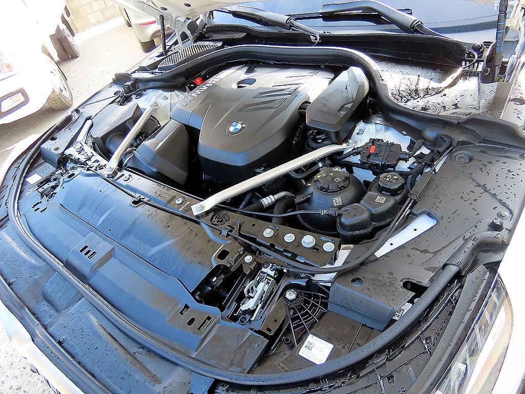 BMW 5시리즈(8세대) 530i xDrive M 스포츠 - 이미지 18