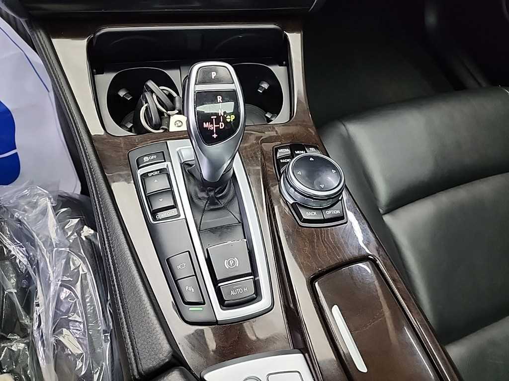 BMW 5시리즈(6세대) 528i