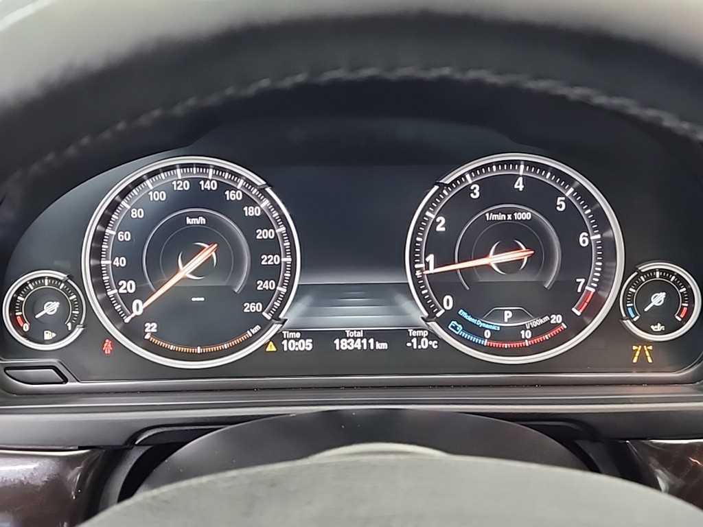 BMW 5시리즈(6세대) 528i - 이미지 2