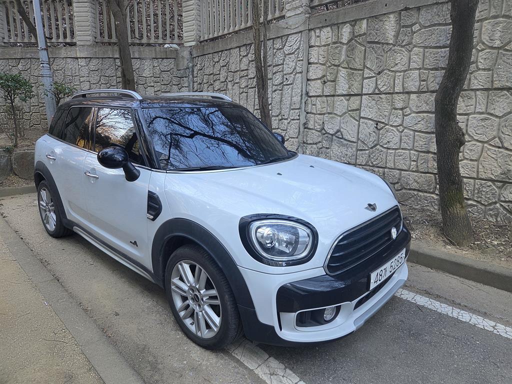 미니 컨트리맨(2세대) 2.0 D ALL4 하이트림 - 이미지 11