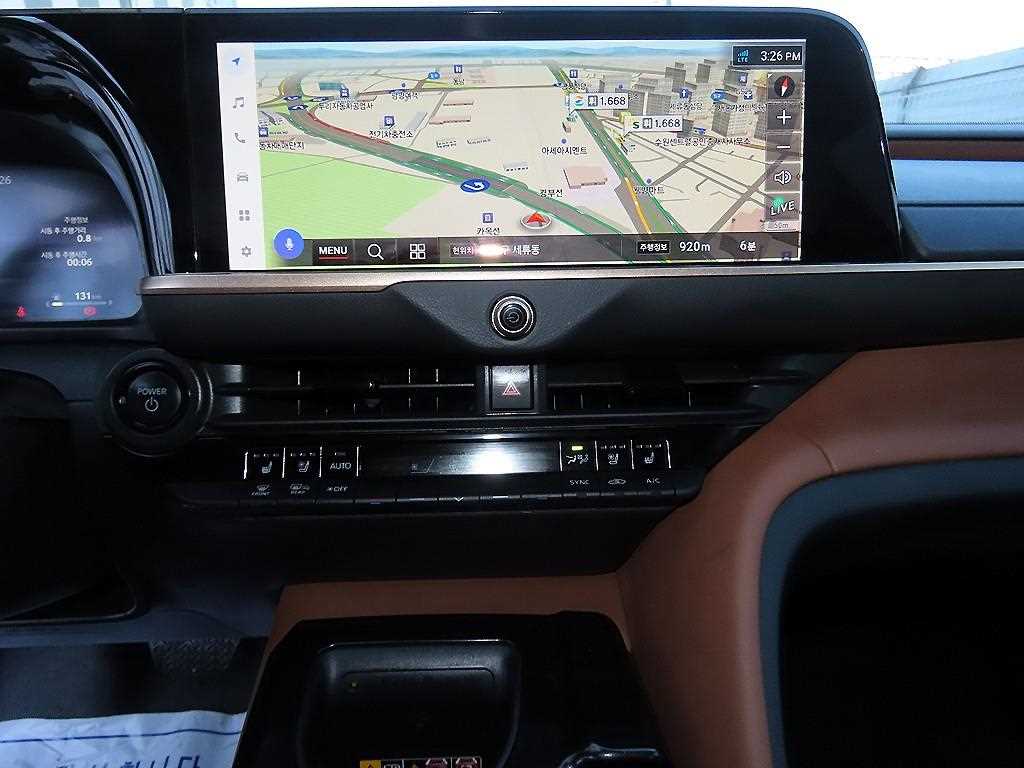 토요타 크라운(16세대) 2.5 하이브리드 - 이미지 16