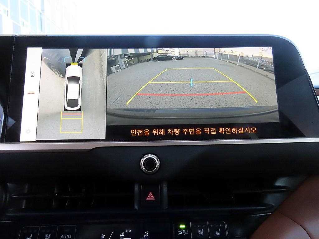 토요타 크라운(16세대) 2.5 하이브리드 - 이미지 19