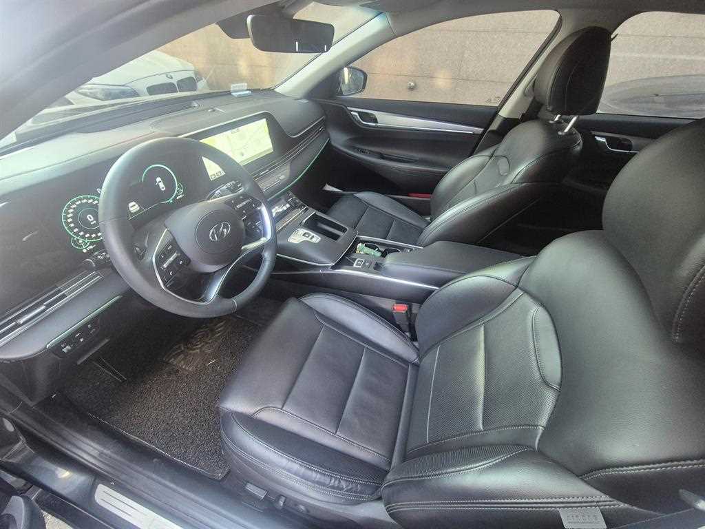 현대 더 뉴그랜저IG 가솔린 3.3 프리미엄 초이스 - 이미지 3