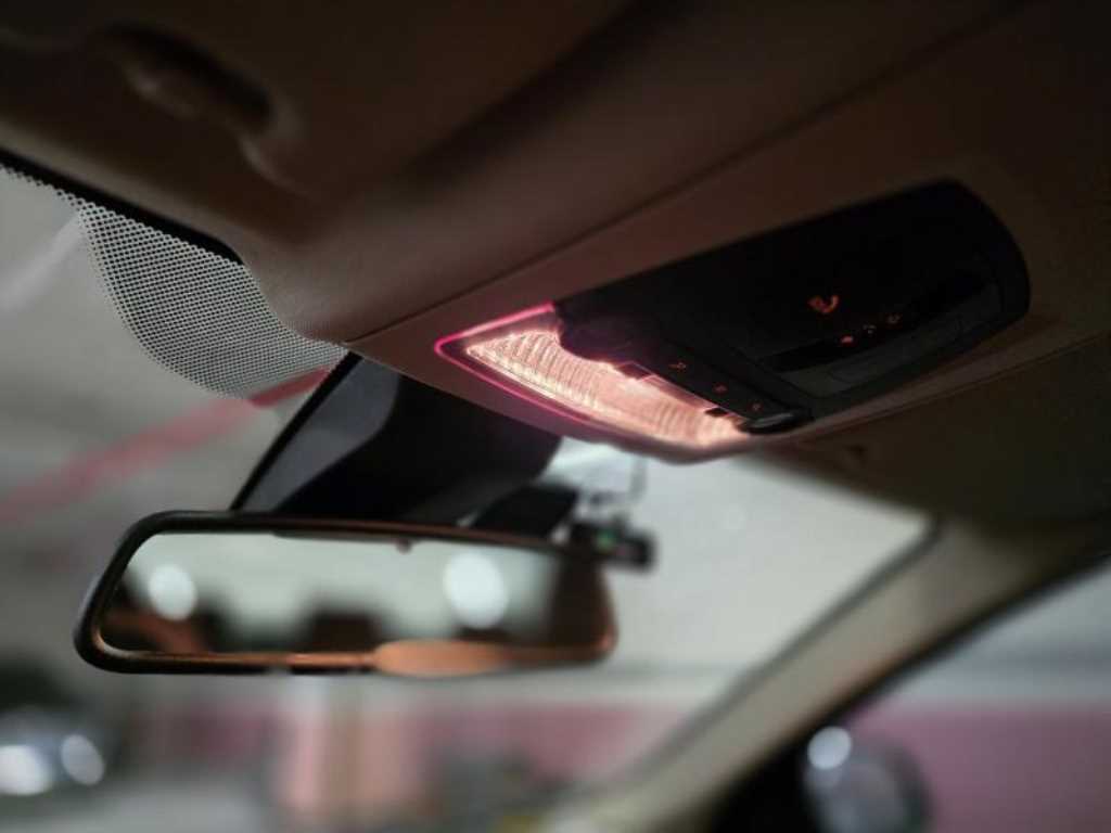 BMW 5시리즈(6세대) 520d xDrive M 에어로다이나믹 - 이미지 8