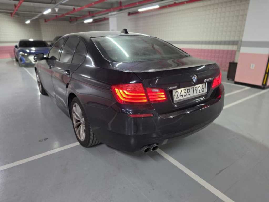 BMW 5시리즈(6세대) 520d xDrive M 에어로다이나믹 - 이미지 17