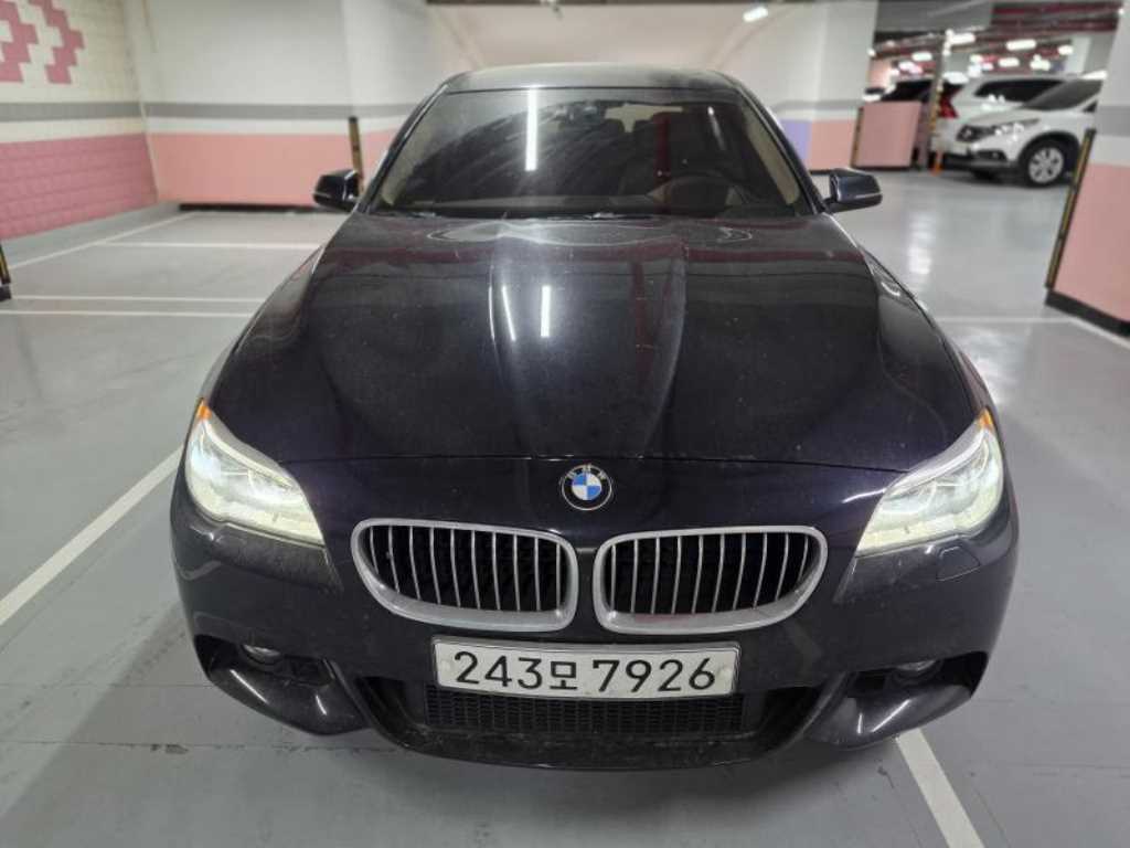 BMW 5시리즈(6세대) 520d xDrive M 에어로다이나믹 - 이미지 13