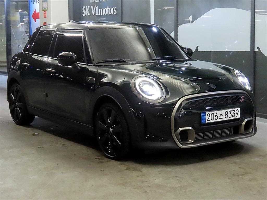 미니 쿠퍼(3세대) 5도어 2.0 S 레솔루트 에디션 - 이미지 9