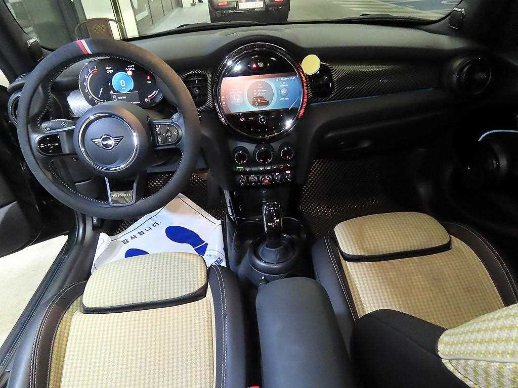 미니 쿠퍼(3세대) 5도어 2.0 S 레솔루트 에디션 - 이미지 17