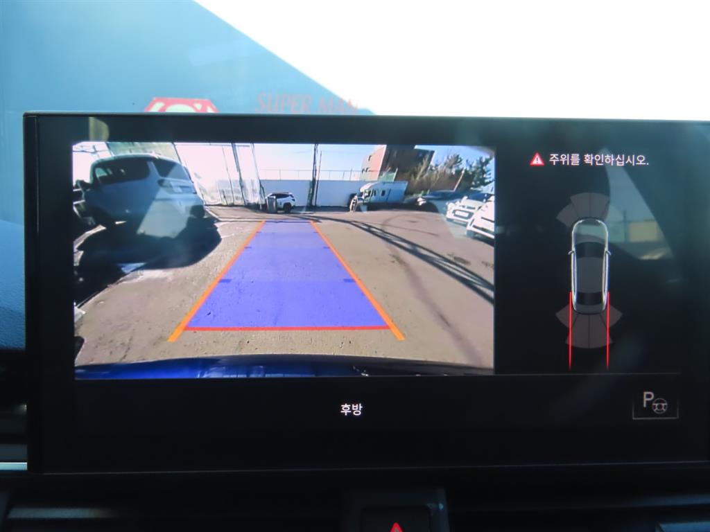 아우디 A4(5세대) 40 TFSI 프리미엄 - 이미지 2