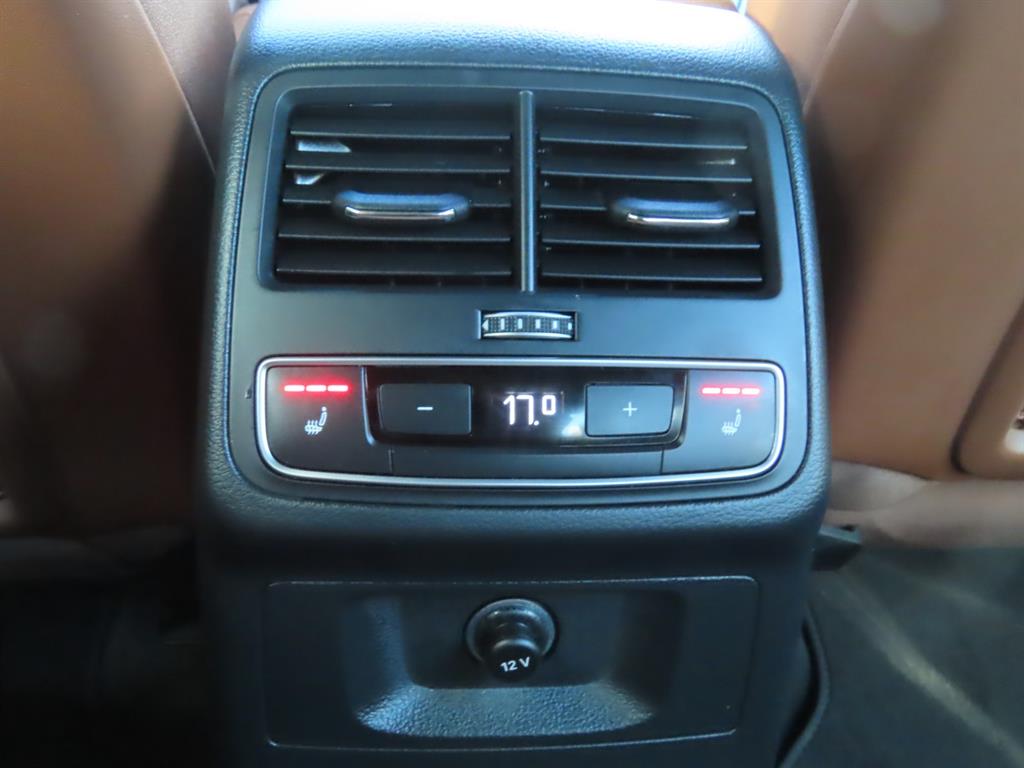 아우디 A4(5세대) 40 TFSI 프리미엄 - 이미지 14