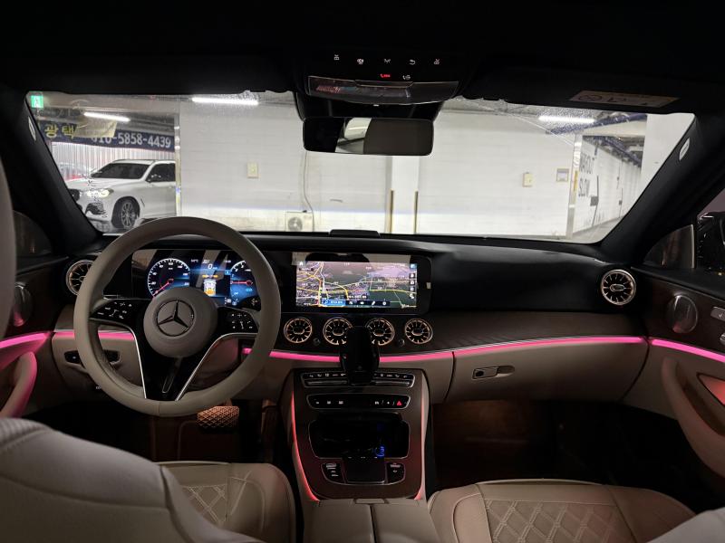 벤츠 E클래스(5세대) E300e 4매틱 익스클루시브 - 이미지 14