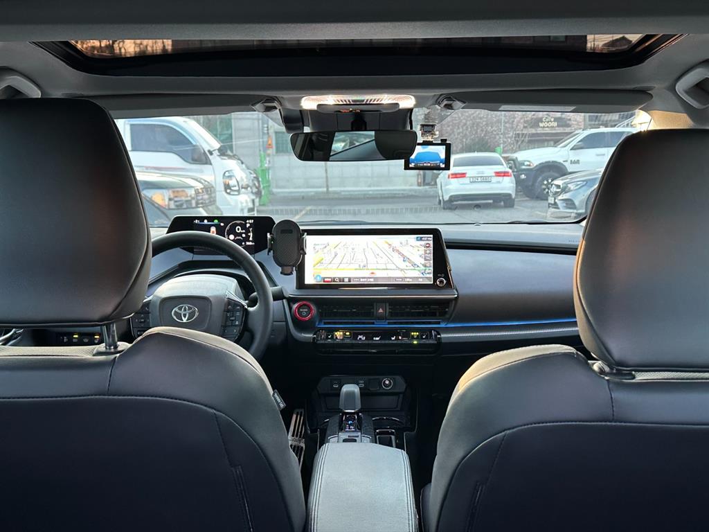 토요타 프리우스(5세대) 2.0 HEV 2WD XLE - 이미지 17