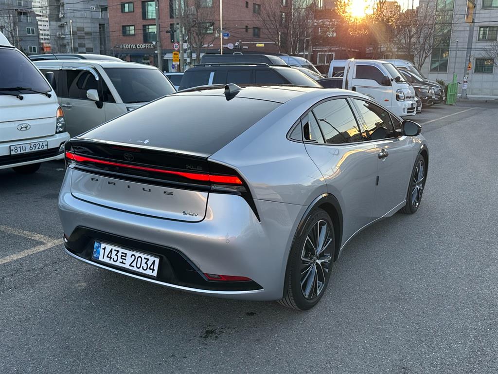 토요타 프리우스(5세대) 2.0 HEV 2WD XLE - 이미지 9