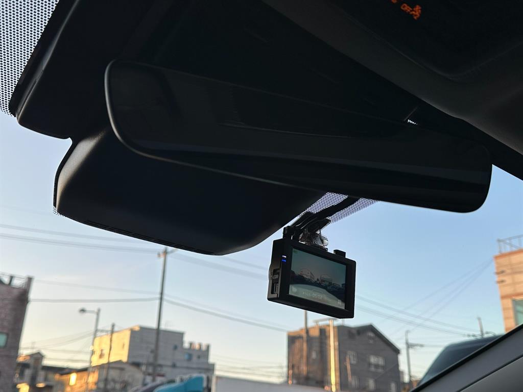 토요타 프리우스(5세대) 2.0 HEV 2WD XLE - 이미지 10