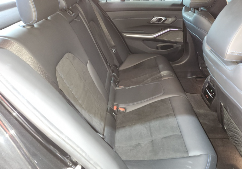 BMW 3시리즈(7세대) 320i M 스포츠팩 - 이미지 3