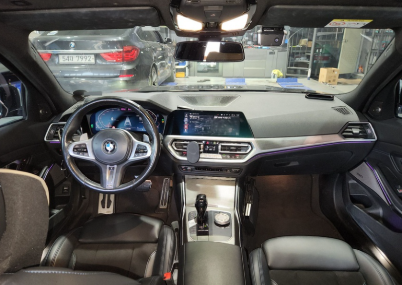 BMW 3시리즈(7세대) 320i M 스포츠팩 - 이미지 6
