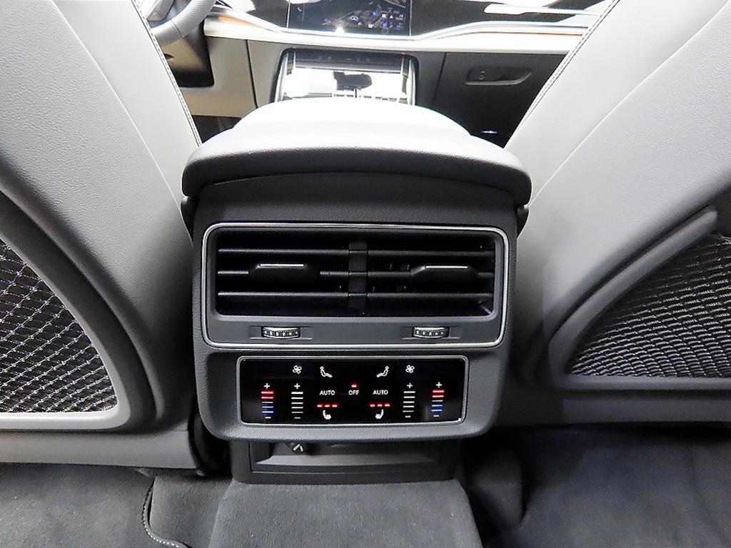 아우디 Q7(2세대) 55 TFSI 콰트로 프리미엄 - 이미지 9