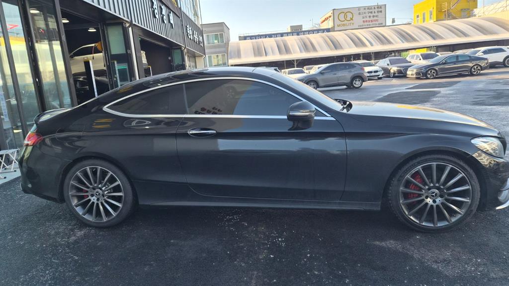 벤츠 C클래스(4세대) C200 쿠페 - 이미지 2