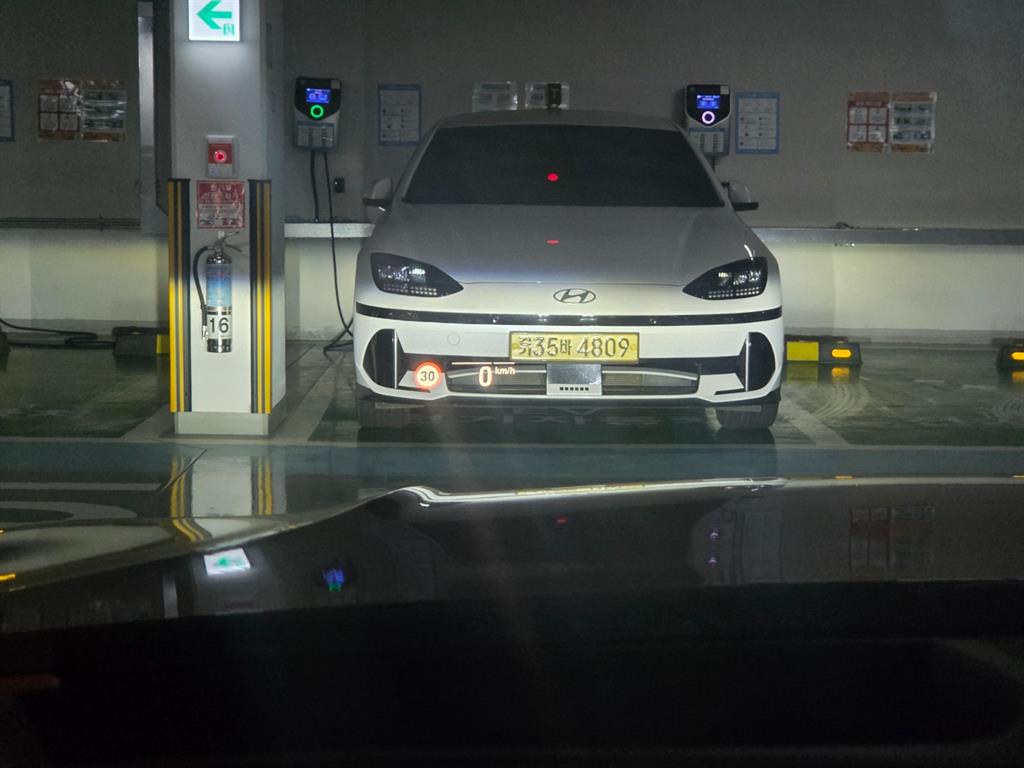 BMW 3시리즈(7세대) 330e M 스포츠 팩 - 이미지 4