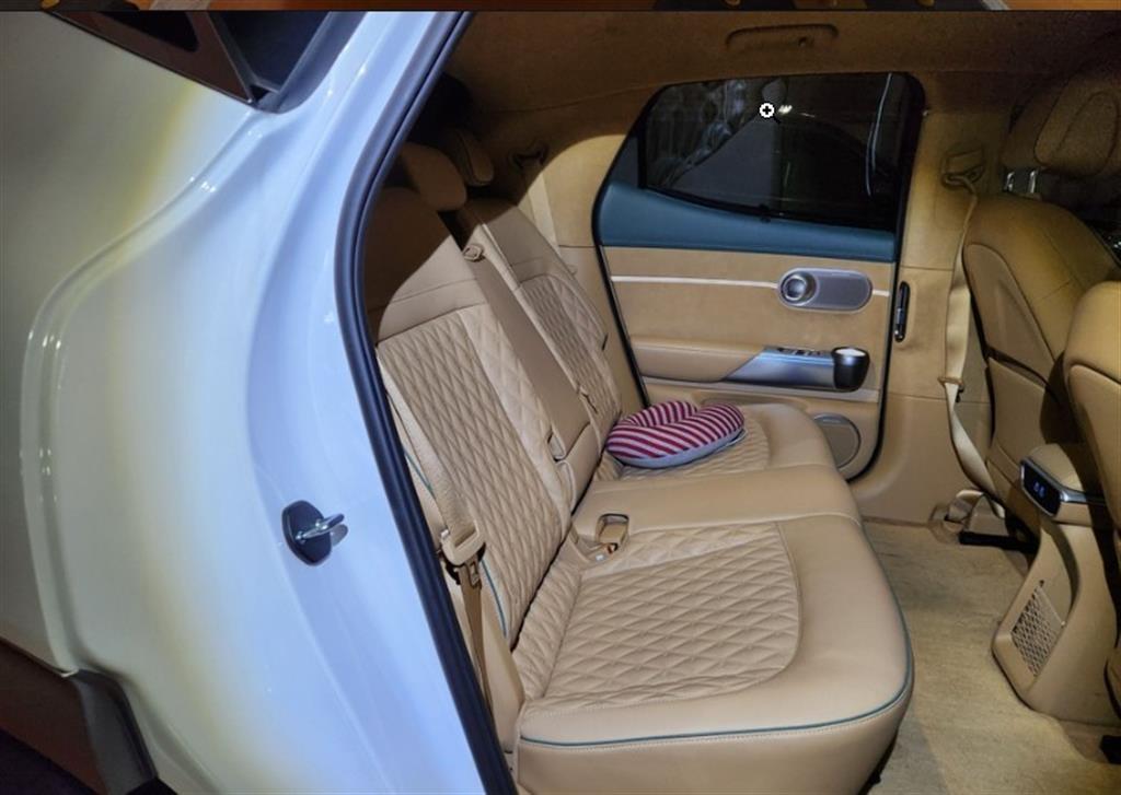 제네시스 GV60 EV 2WD 스탠다드 - 이미지 11