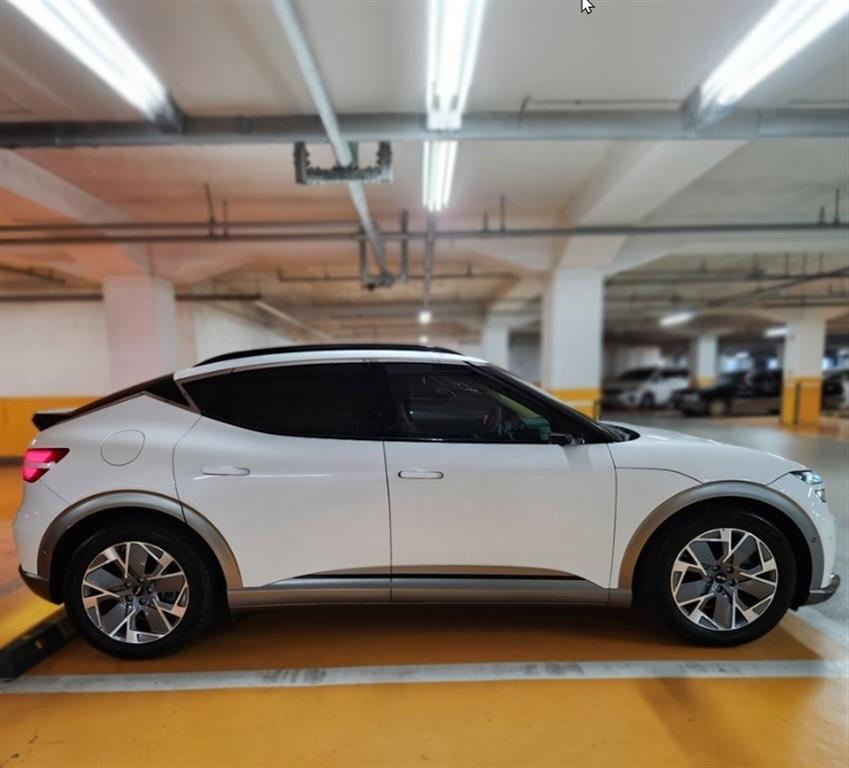 제네시스 GV60 EV 2WD 스탠다드 - 이미지 8