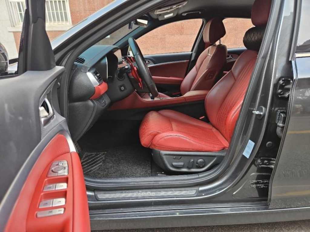 제네시스 더 뉴G70 가솔린 2.0T AWD 스포츠 패키지 - 이미지 5