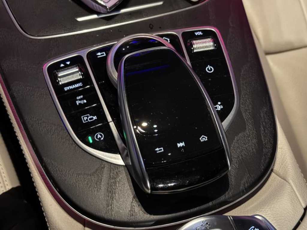 벤츠 E클래스(5세대) 카브리올레 E220d - 이미지 10