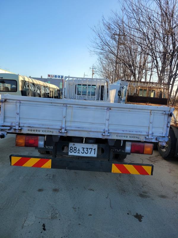 현대 메가트럭 5톤 초장축 - 이미지 2