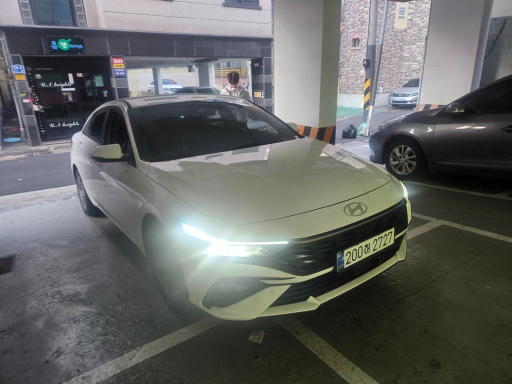 현대 더 뉴아반떼 하이브리드(CN7) 1.6 HEV 모던 - 이미지 12